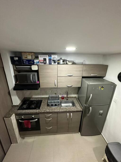 Comodo Apto Frente Al Mar, Excelente Ubicacion. Apartamento *