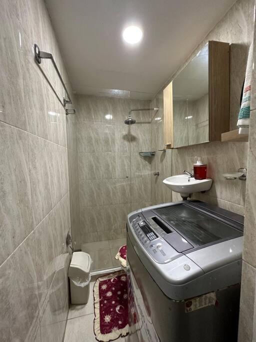 Comodo Apto Frente Al Mar, Excelente Ubicacion. Cartagena